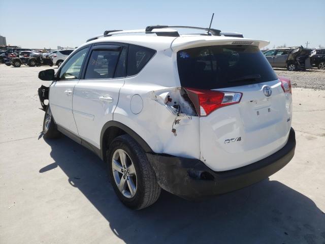 Photo 3 from auction – 2015 TOYOTA RAV4 XLE with VIN JTMWFREV9FD058336