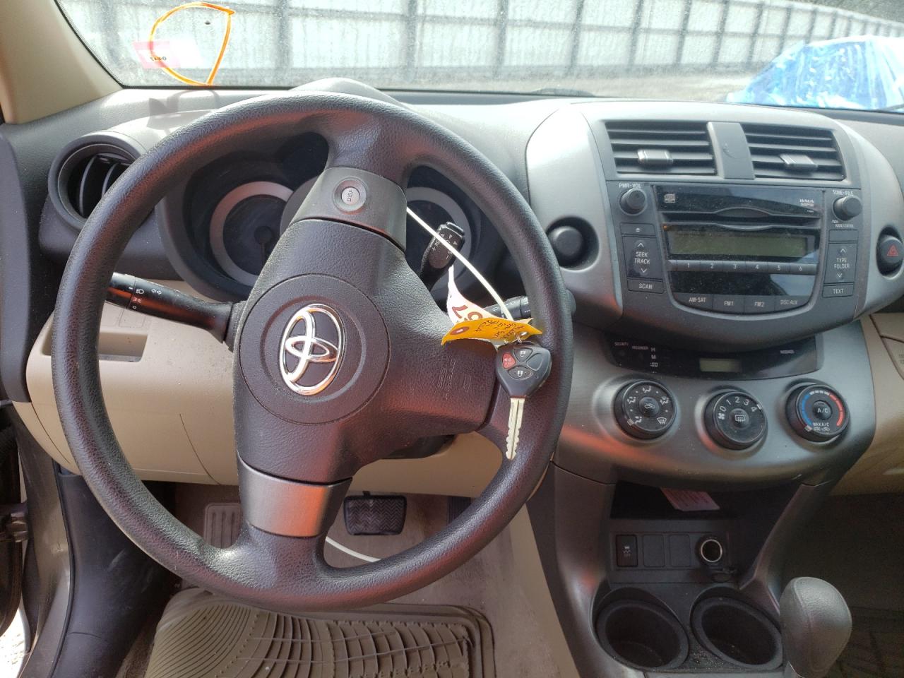 Photo 9 from auction – 2011 TOYOTA RAV4 with VIN 2T3ZF4DV4BW070781