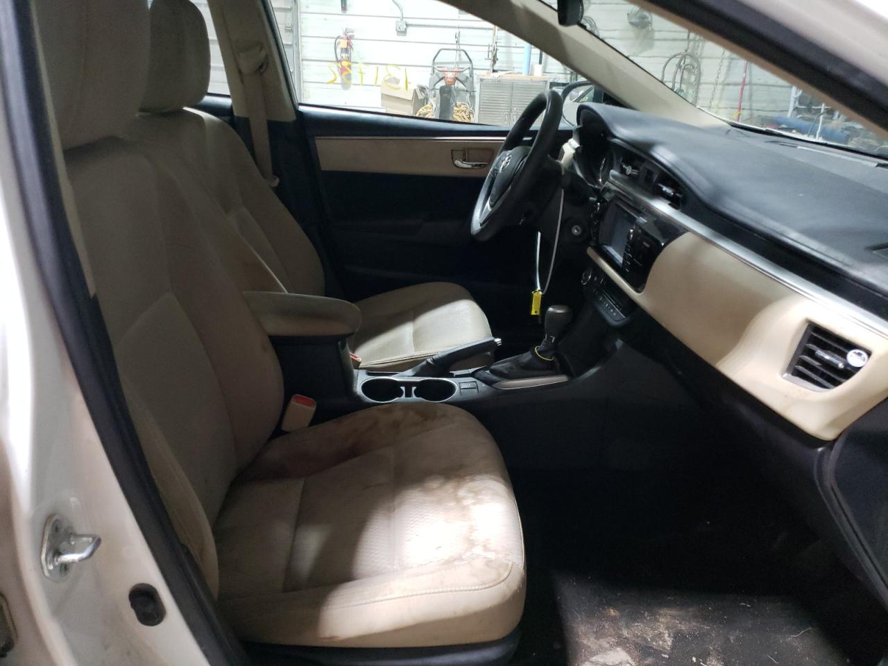 Photo 5 from auction – 2016 TOYOTA COROLLA L with VIN 5YFBURHE5GP564776