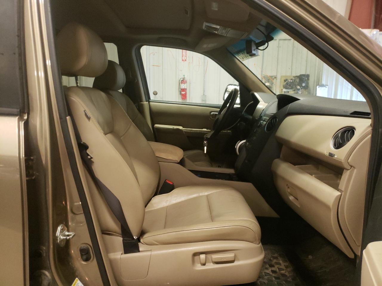 Photo 5 from auction – 2011 HONDA PILOT EXL with VIN 5FNYF4H52BB079443