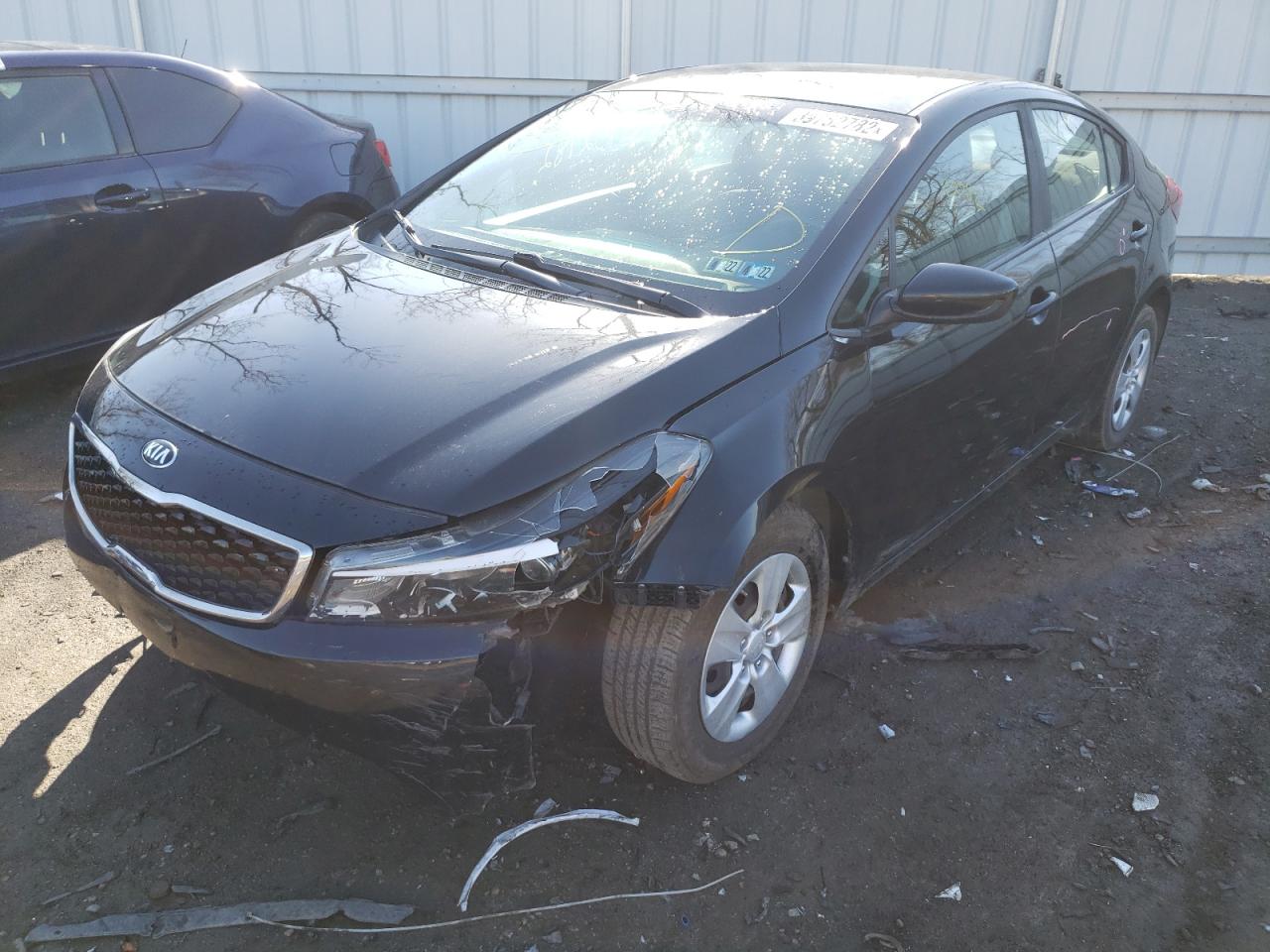 Photo 2 from auction – 2017 KIA FORTE LX with VIN 3KPFK4A74HE112052