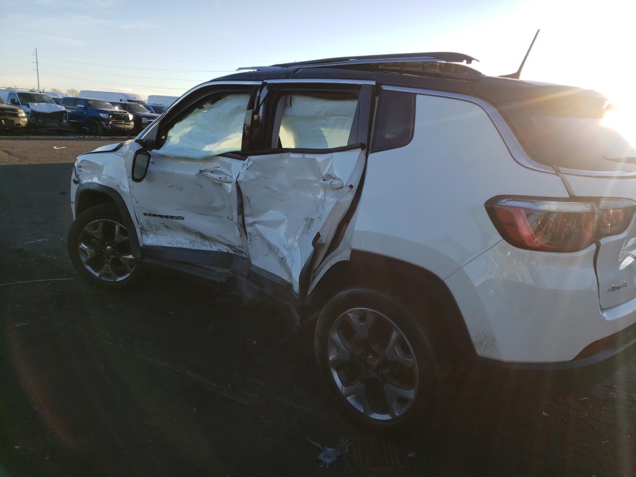 Фото 9 с аукциона – 2018 JEEP COMPASS LI с VIN 3C4NJDCB9JT398644