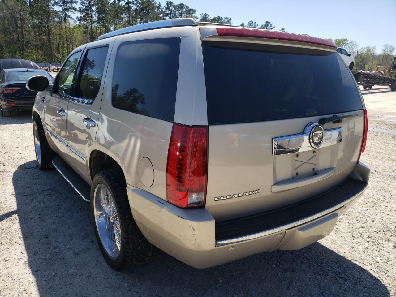 Photo 3 from auction – 2007 CADILLAC ESCALADE with VIN 1GYEC63847R310055