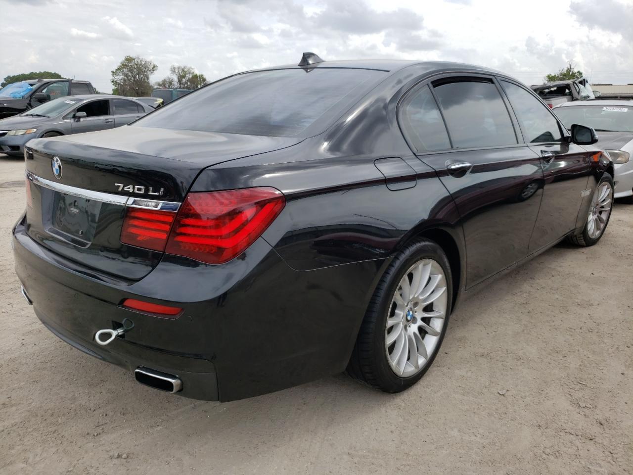 Photo 4 from auction – 2015 BMW 740 LI with VIN WBAYE4C51FD947162