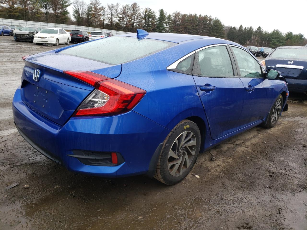 Photo 4 from auction – 2017 HONDA CIVIC EX with VIN 19XFC2F72HE208322