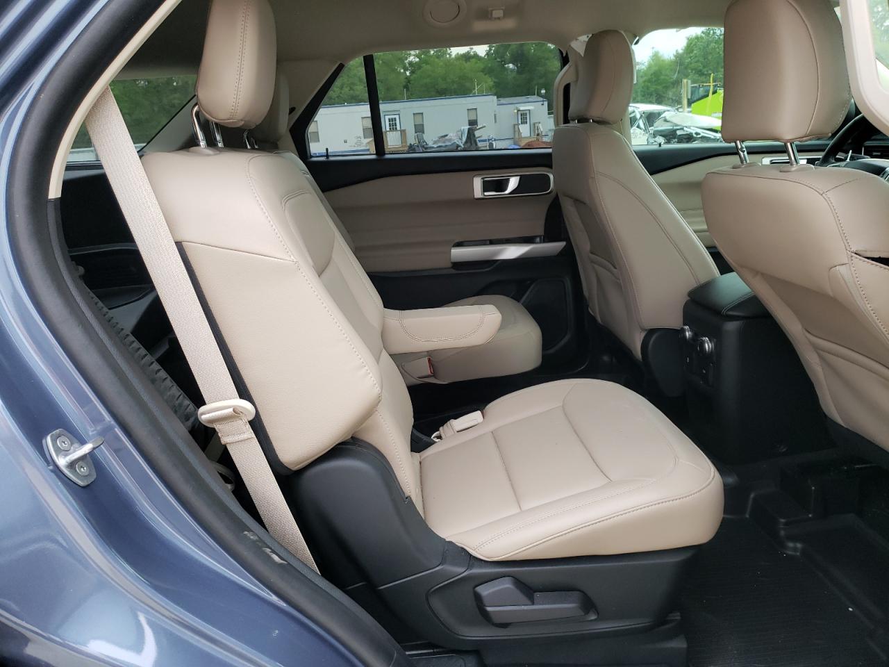 Photo 6 from auction – 2021 FORD EXPLORER X with VIN 1FMSK7DH1MGA27812