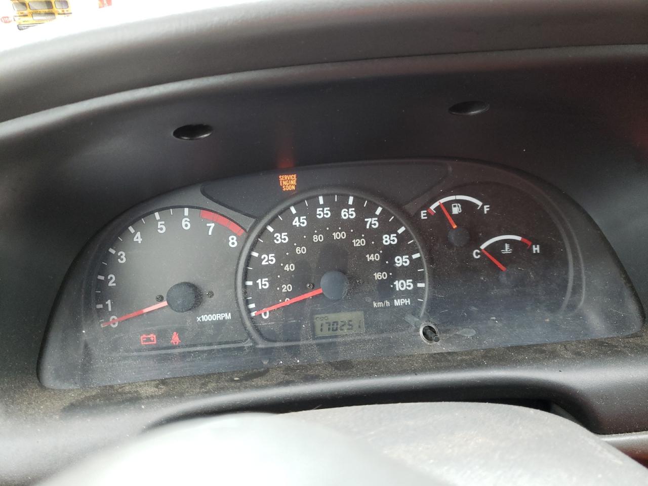 Photo 8 from auction – 2001 CHEVROLET TRACKER with VIN 2CNBJ13C516920244