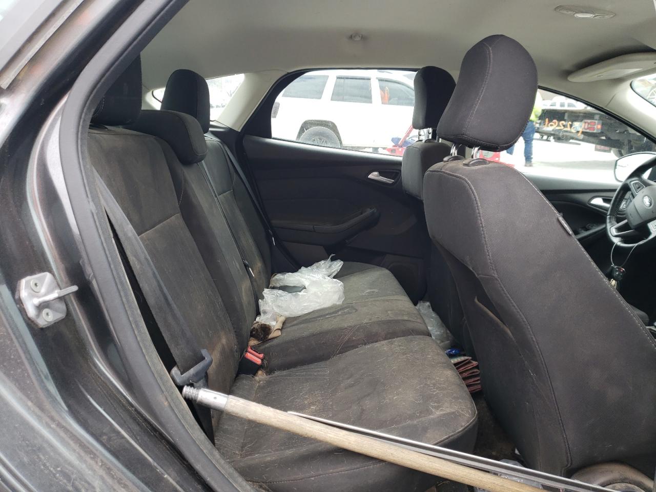 صورة رقم 6 من المزاد - 2016 FORD FOCUS SE مع VIN 1FADP3K21GL398721