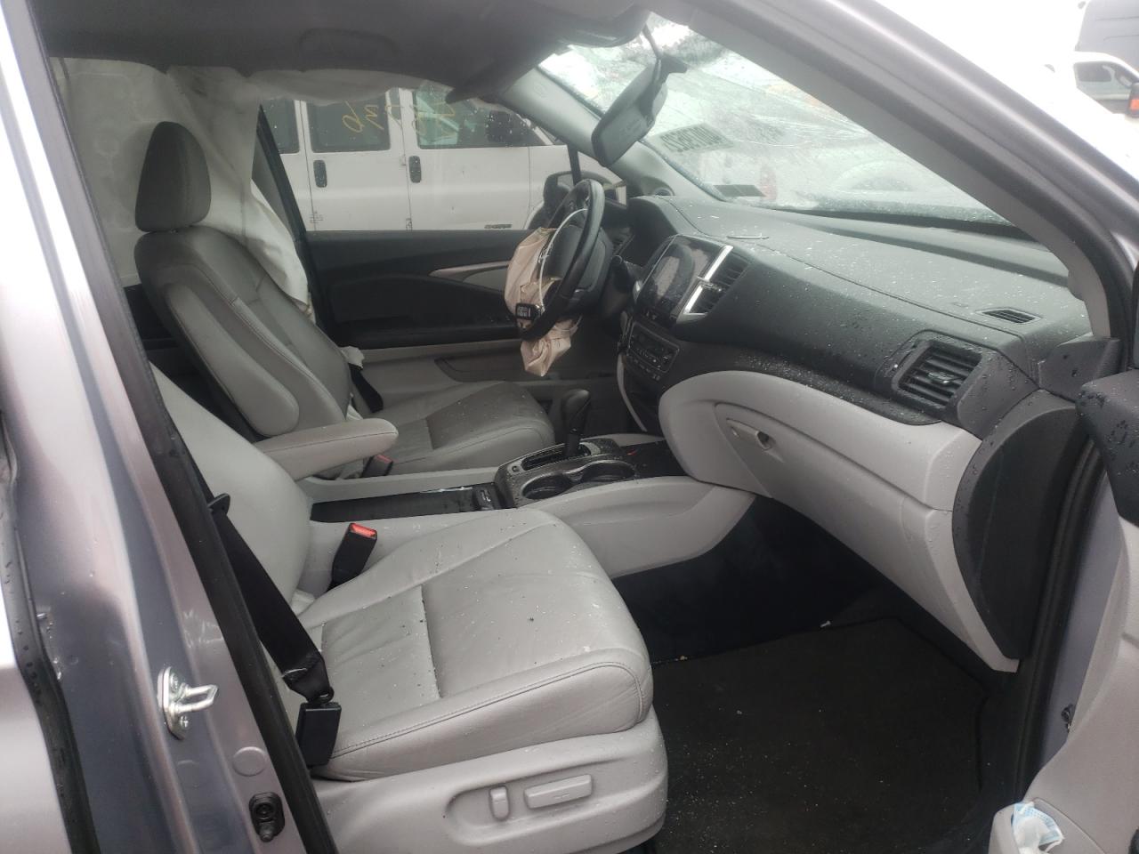 Photo 5 from auction – 2016 HONDA PILOT EXL with VIN 5FNYF6H52GB004311