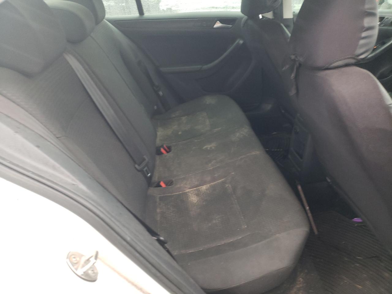 Photo 6 from auction – 2015 VOLKSWAGEN JETTA BASE with VIN 3VW1K7AJ6FM324877