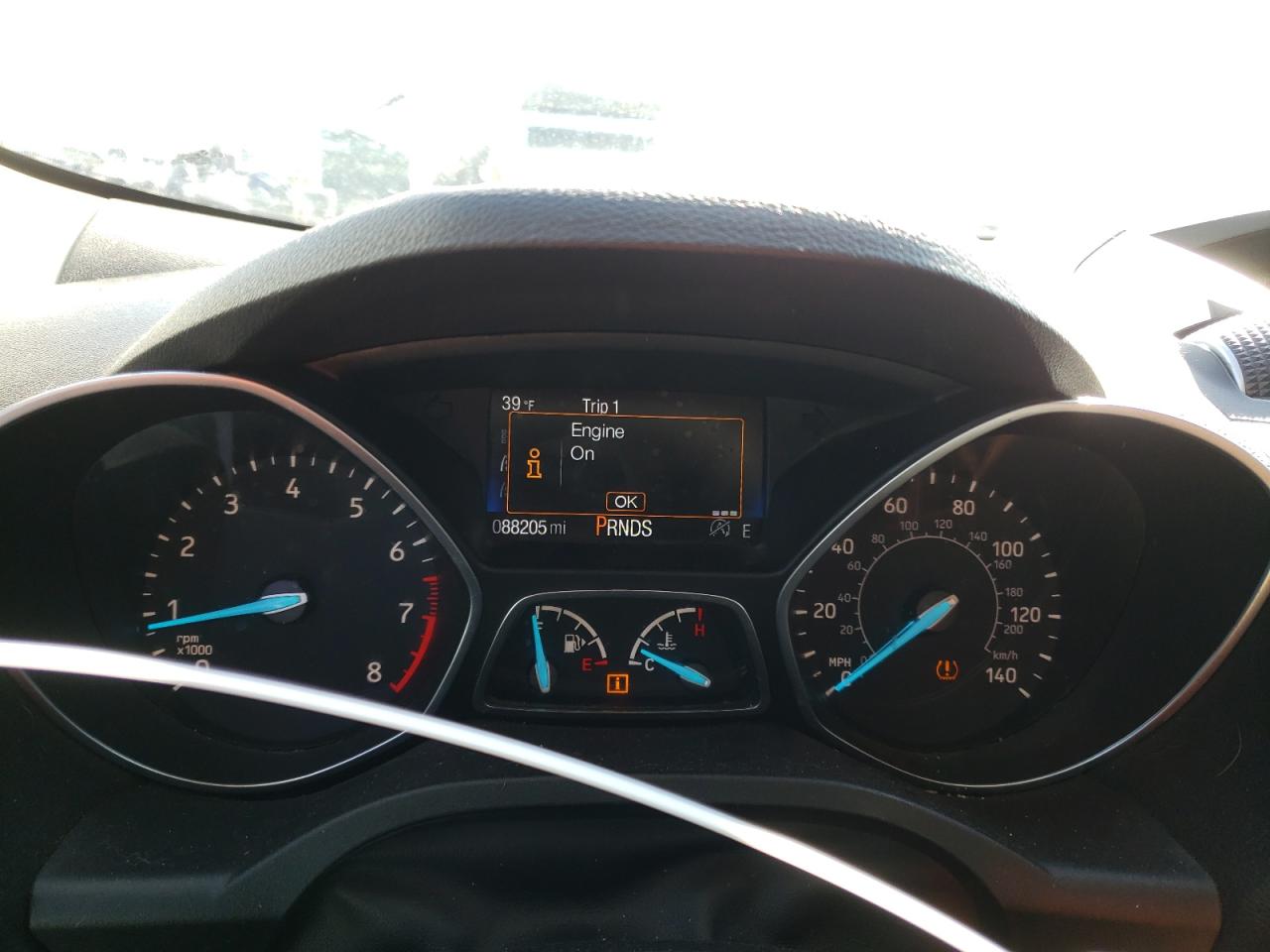Photo 8 from auction – 2017 FORD ESCAPE SE with VIN 1FMCU0GD5HUE95127