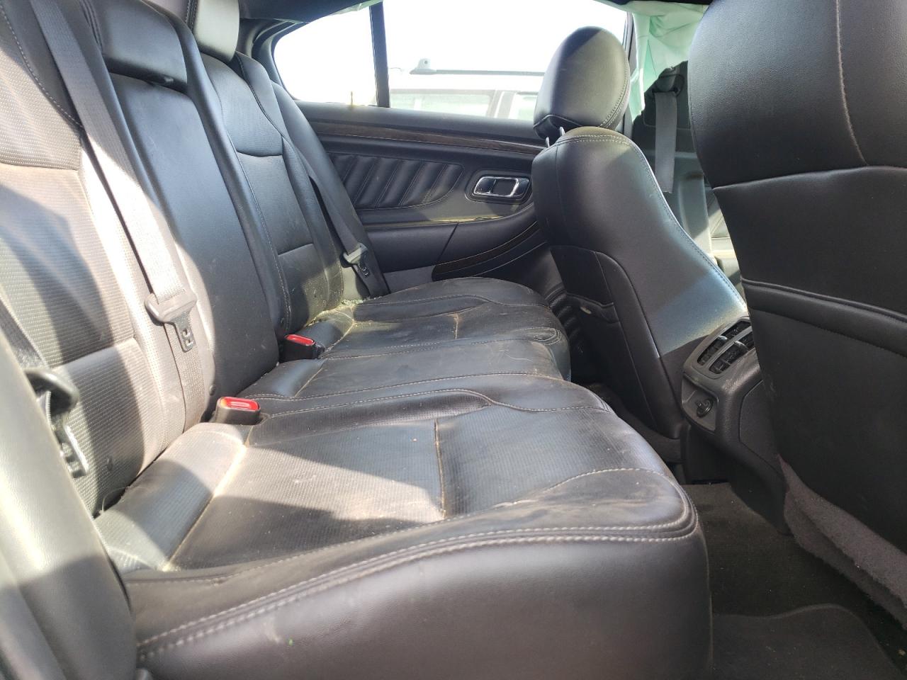 Photo 6 from auction – 2013 FORD TAURUS LIM with VIN 1FAHP2F81DG208740