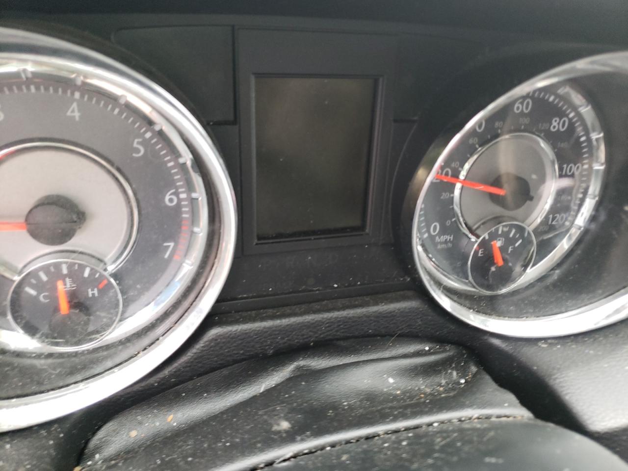 Photo 8 from auction – 2014 CHRYSLER TOWN & COU with VIN 2C4RC1BG4ER295129