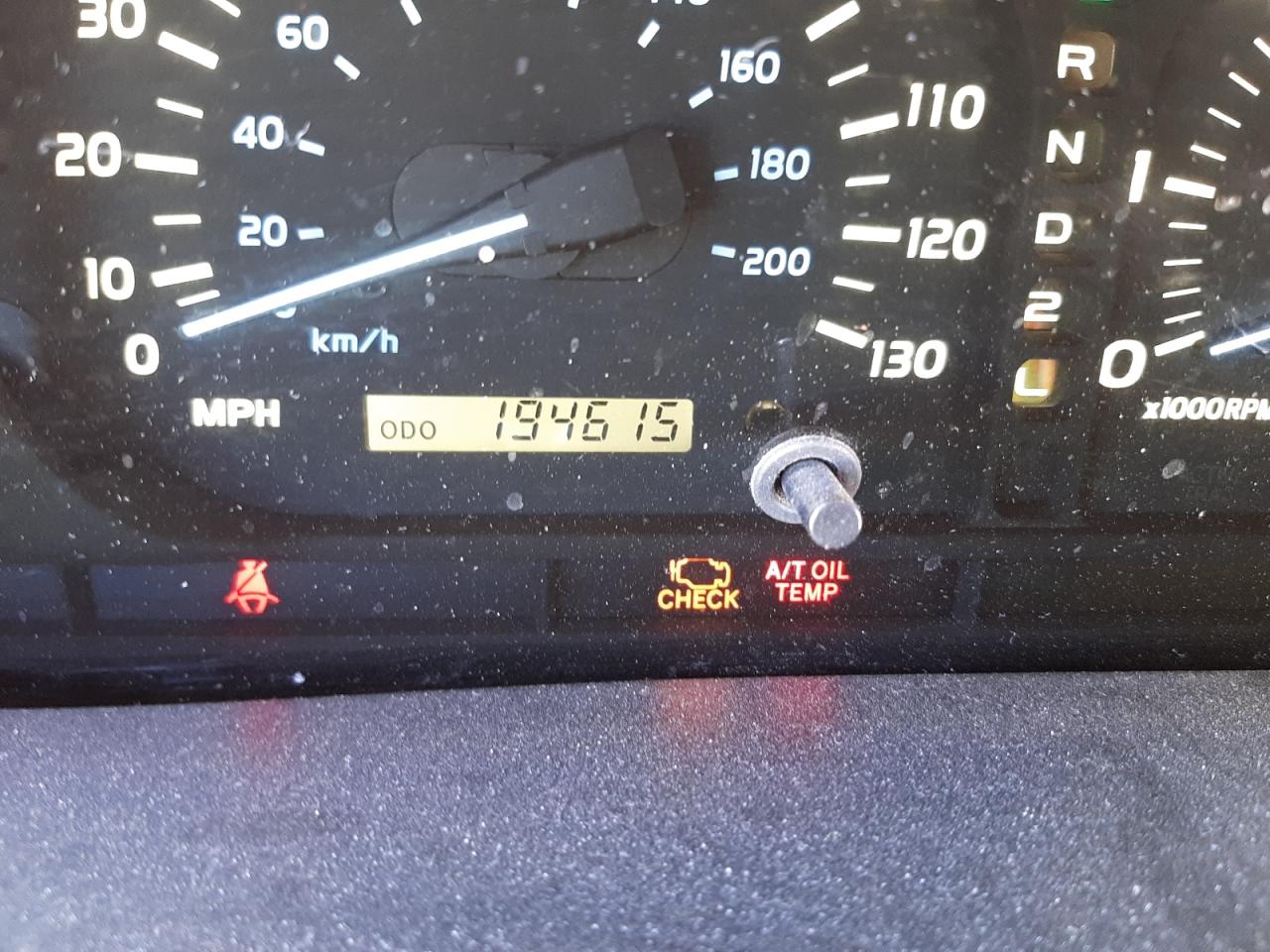 Photo 8 from auction – 2000 LEXUS LX 470 with VIN JT6HT00W9Y0093540