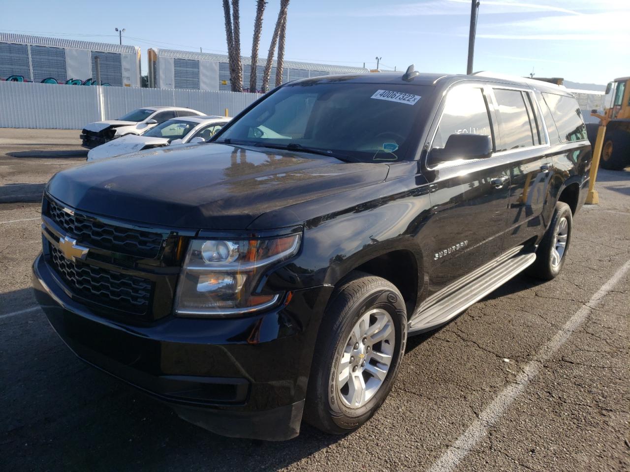Photo 2 from auction – 2016 CHEVROLET SUBURBAN C with VIN 1GNSCGKC5GR286490