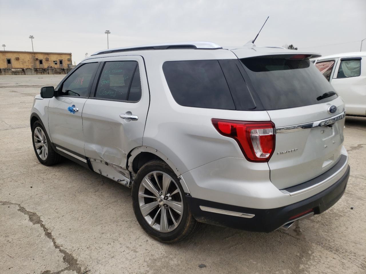 Photo 3 from auction – 2018 FORD EXPLORER L with VIN 1FM5K8F81JGB66463