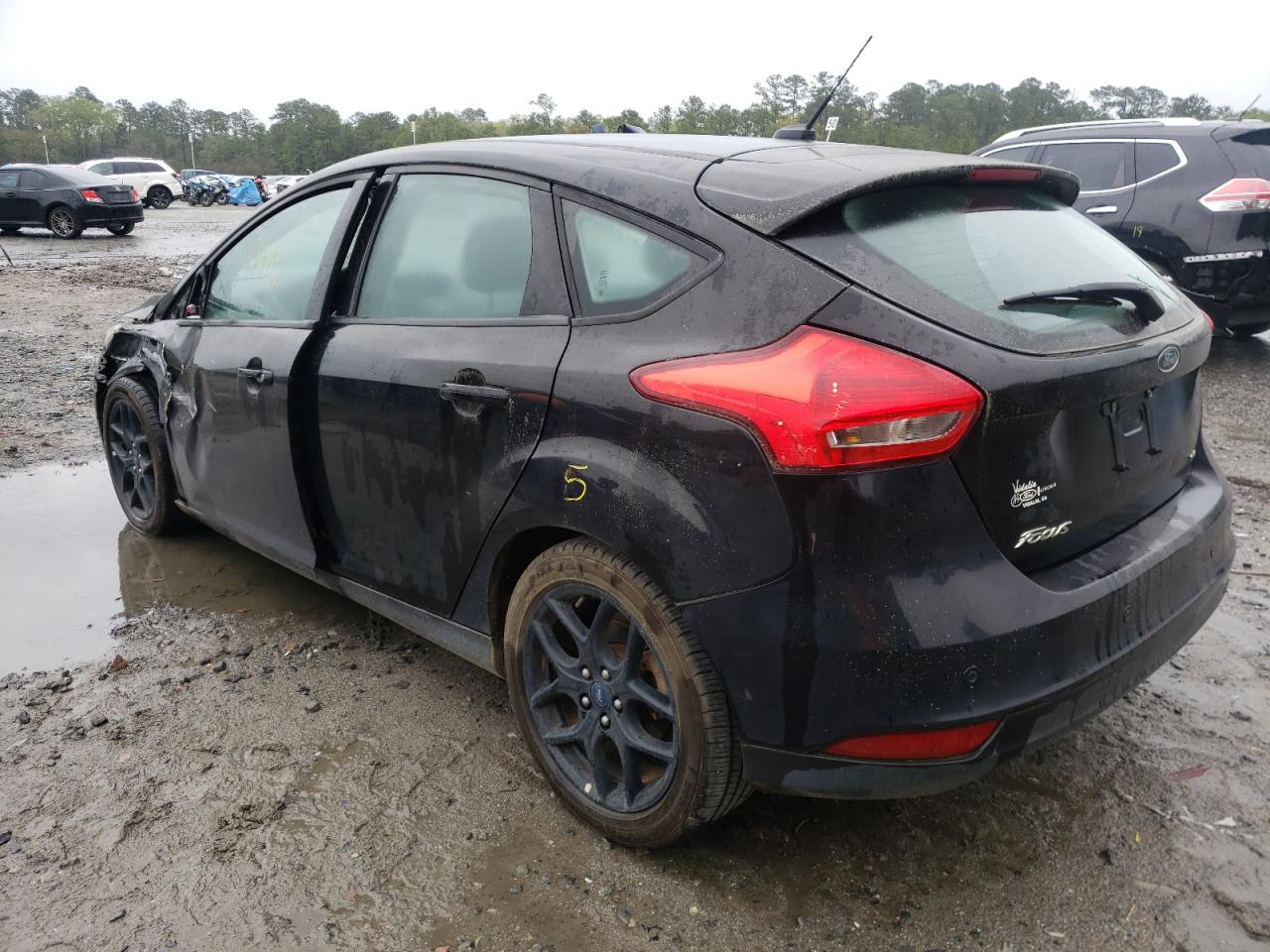 Photo 3 from auction – 2016 FORD FOCUS SE with VIN 1FADP3K27GL326082