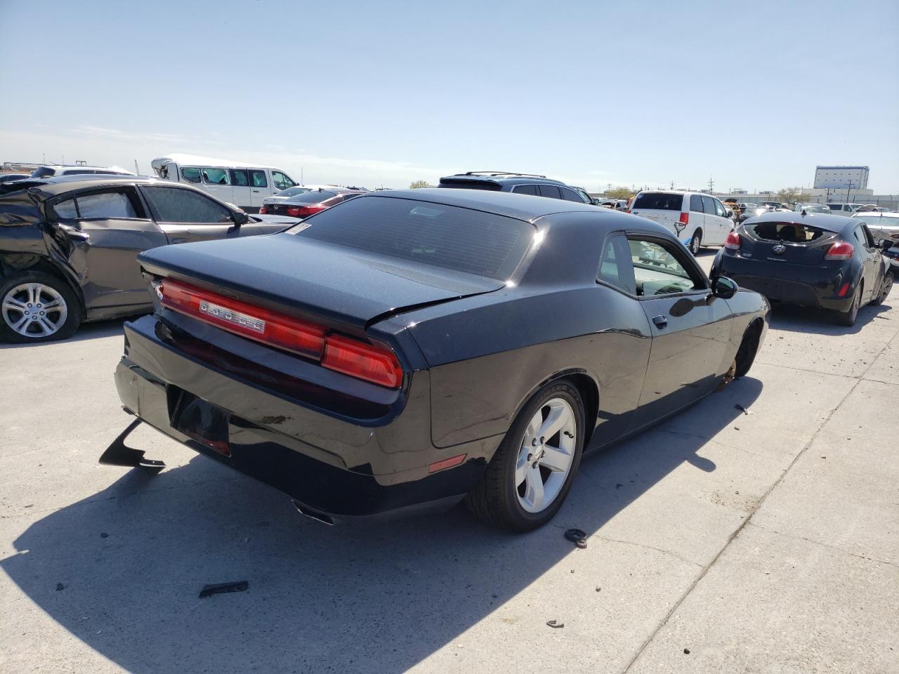 Photo 4 from auction – 2013 DODGE CHALLENGER with VIN 2C3CDYAG8DH517936