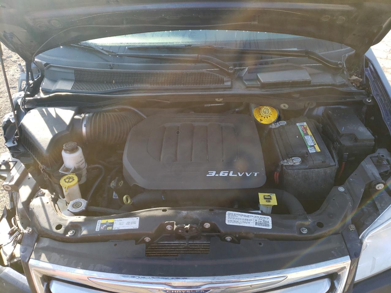 Photo 7 from auction – 2014 CHRYSLER TOWN & COU with VIN 2C4RC1CG0ER454260