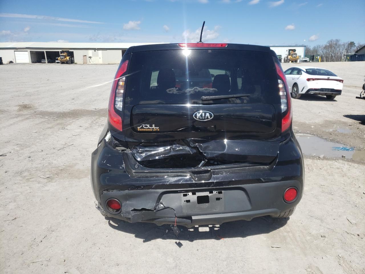 Photo 9 from auction – 2018 KIA SOUL with VIN KNDJN2A21J7901629