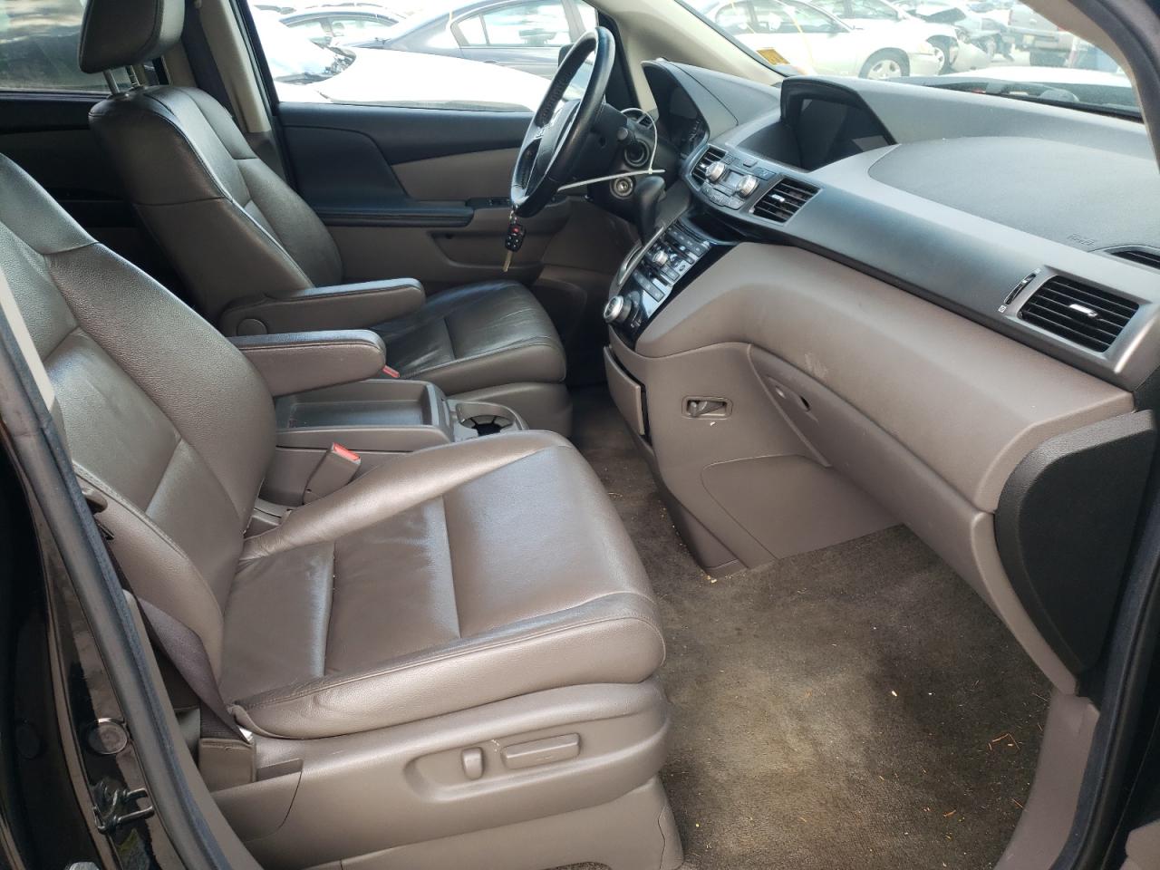 Photo 5 from auction – 2011 HONDA ODYSSEY EX with VIN 5FNRL5H64BB102961