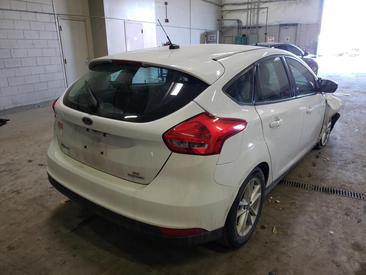 Photo 4 from auction – 2015 FORD FOCUS SE with VIN 1FADP3K28FL316739