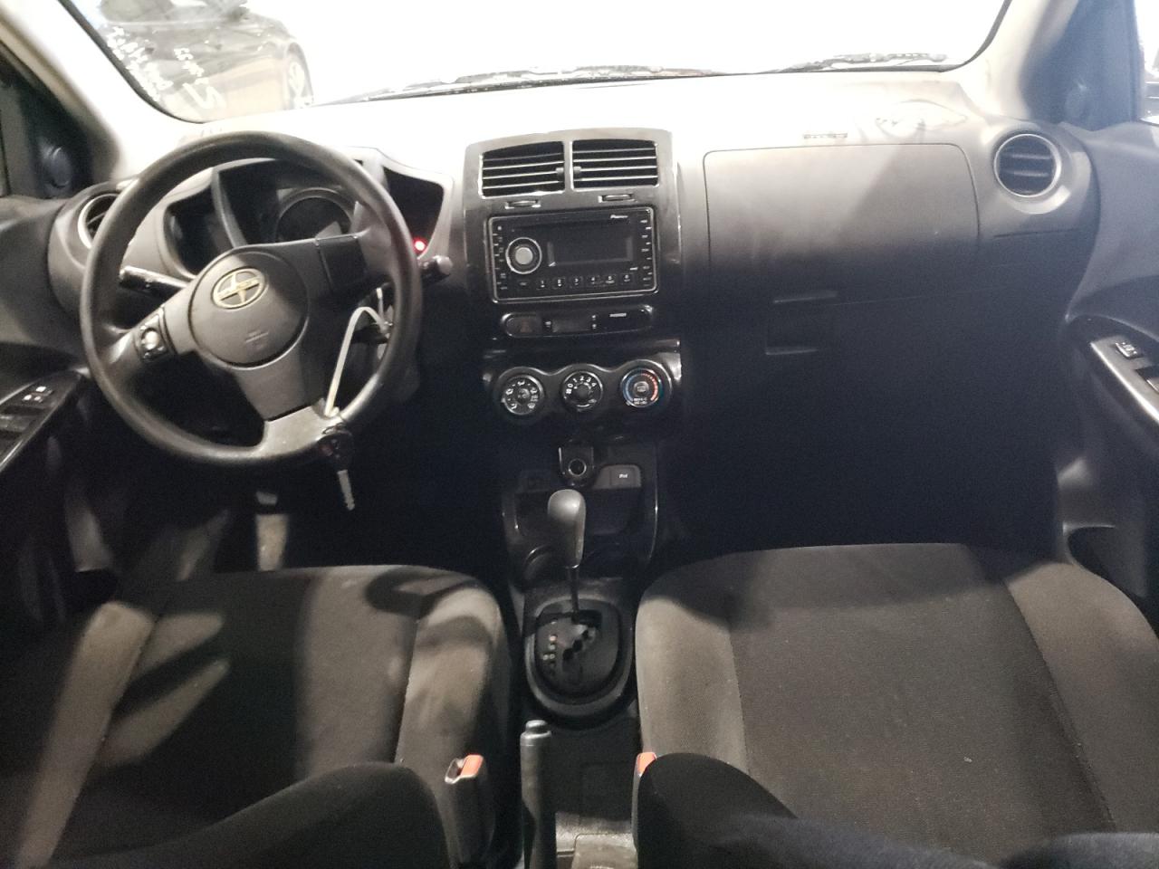 Photo 9 from auction – 2008 TOYOTA SCION XD with VIN JTKKU10498J020414