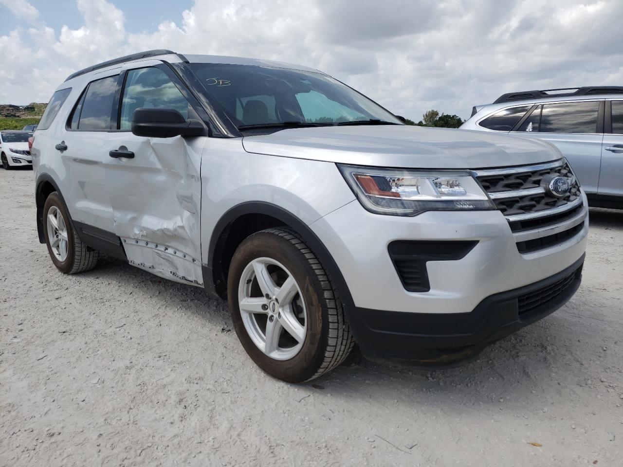FORD EXPLORER 2018 with VIN 1FM5K7BH5JGB39671 - Photo from auction