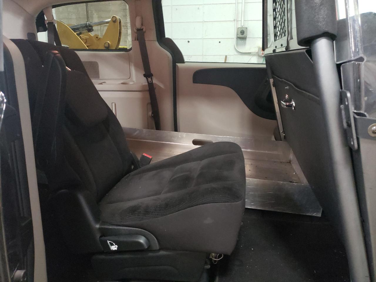 Photo 6 from auction – 2019 DODGE GRAND CARA with VIN 2C4RDGBG0KR503762