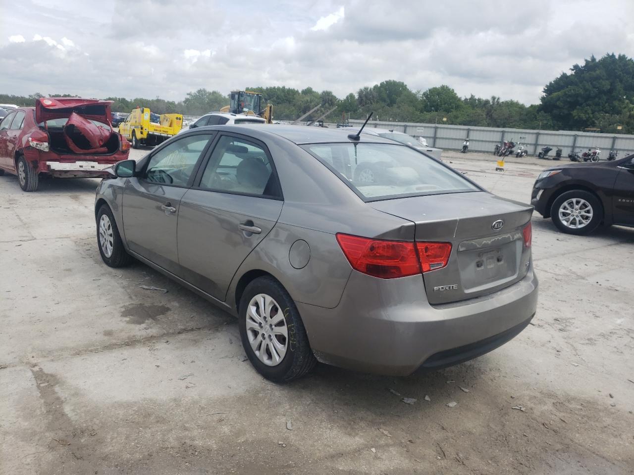 Photo 3 from auction – 2012 KIA FORTE EX with VIN KNAFU4A22C5610962