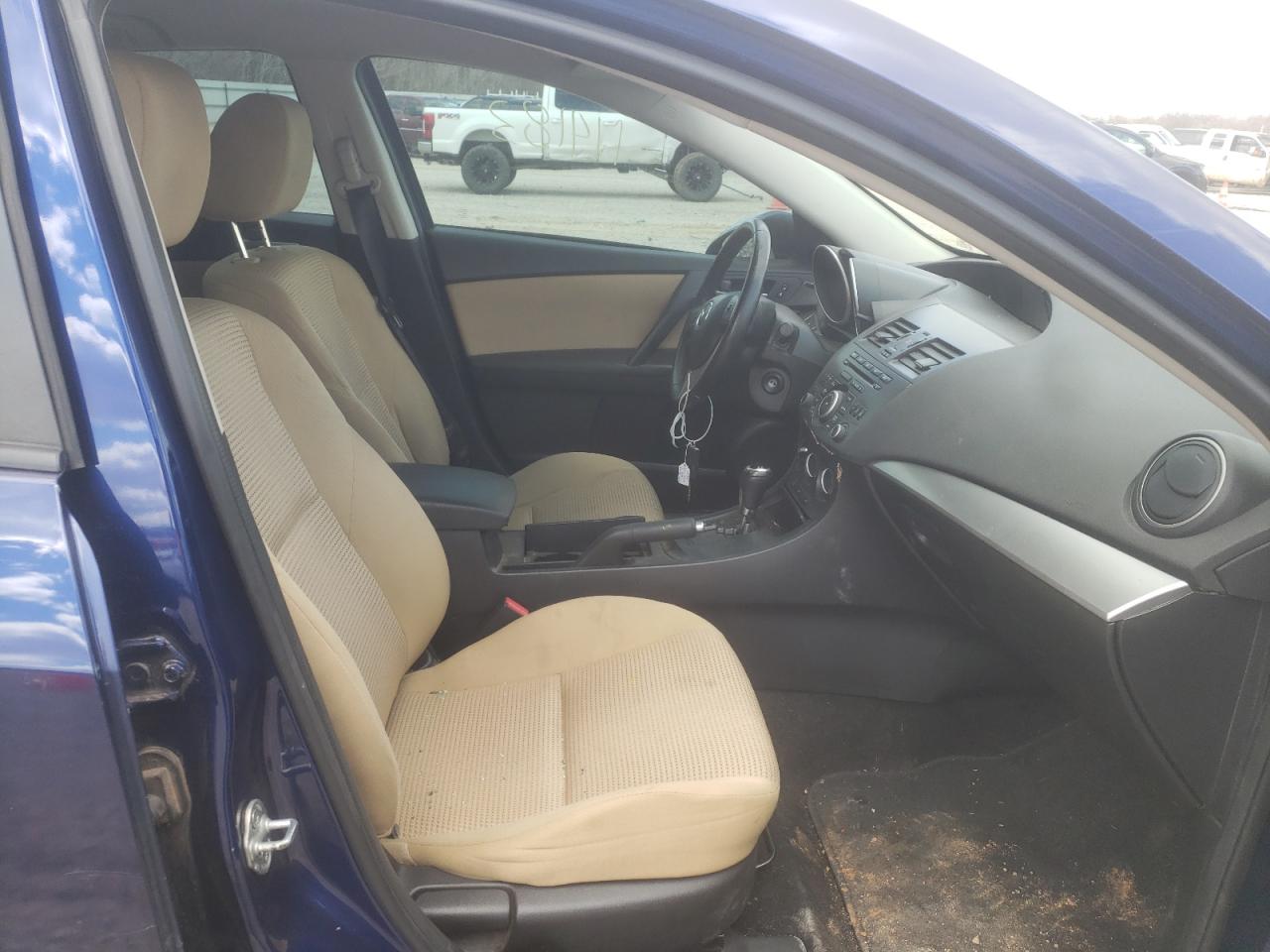 Photo 5 from auction – 2012 MAZDA 3 I with VIN JM1BL1L71C1578380