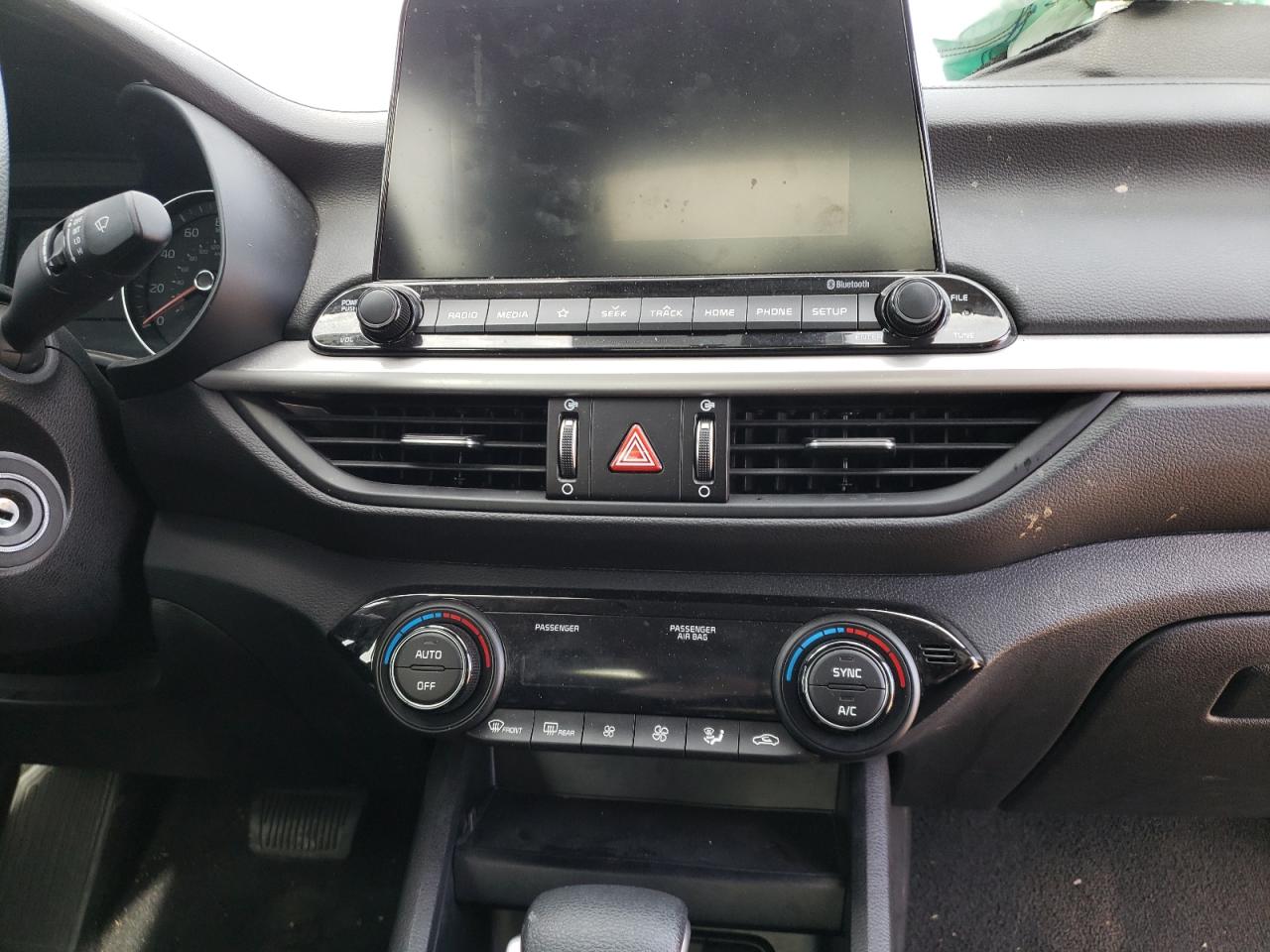 Photo 9 from auction – 2019 KIA FORTE FE with VIN 3KPF24ADXKE131511