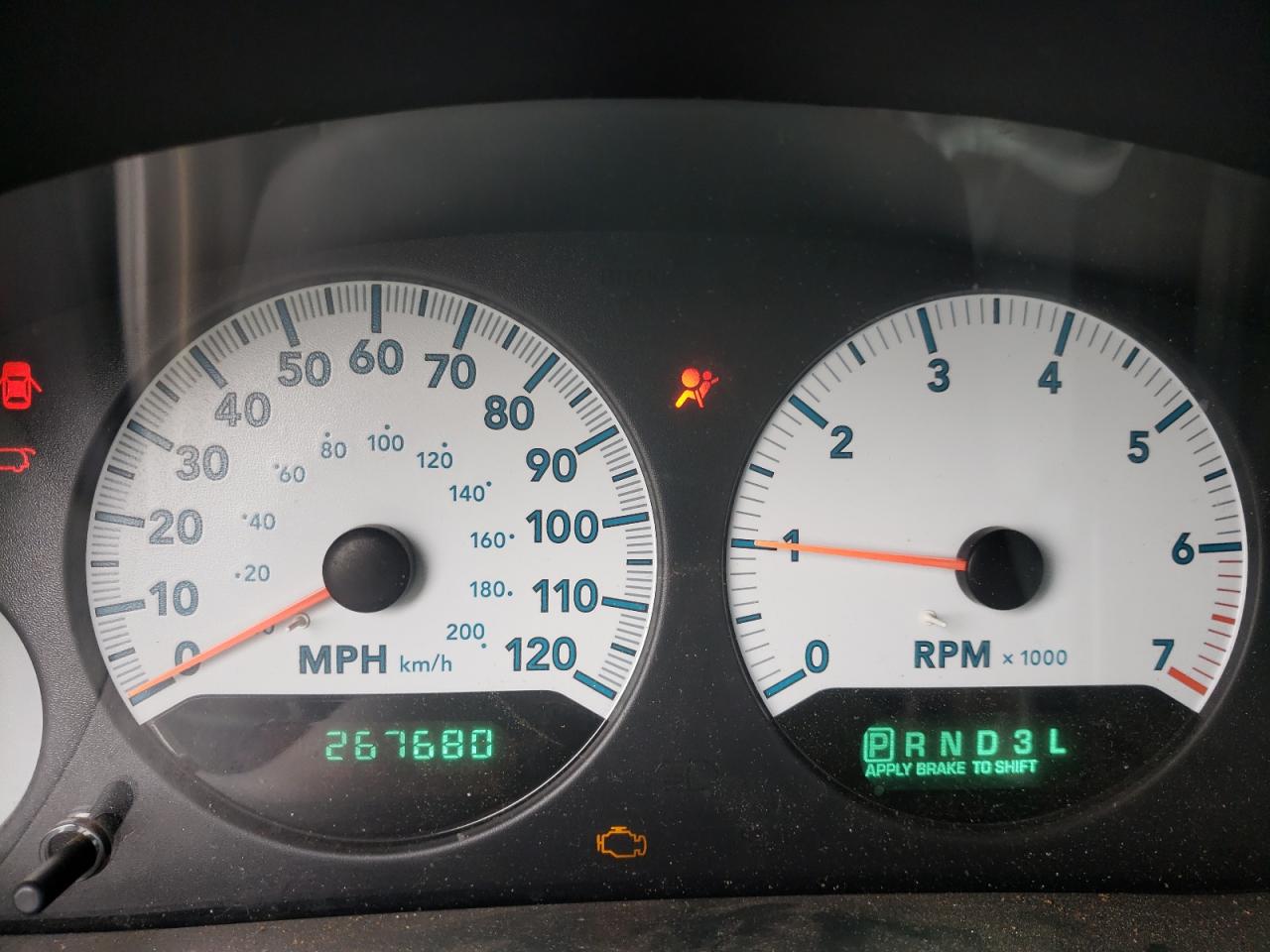 Photo 8 from auction – 2005 DODGE GRAND CARA with VIN 2D4GP44L05R463763