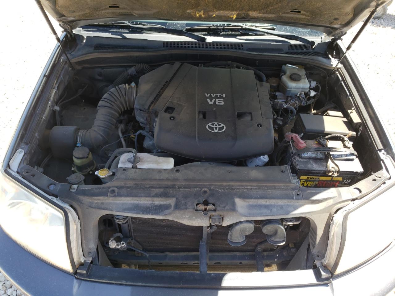 Photo 7 from auction – 2004 TOYOTA 4RUNNER SR with VIN JTEZU14R040028036