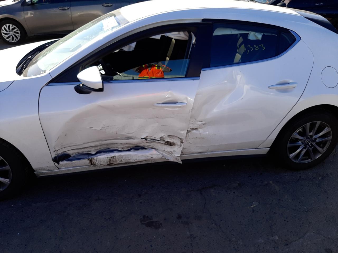 Photo 9 from auction – 2021 MAZDA 3 with VIN JM1BPAJL6M1309250