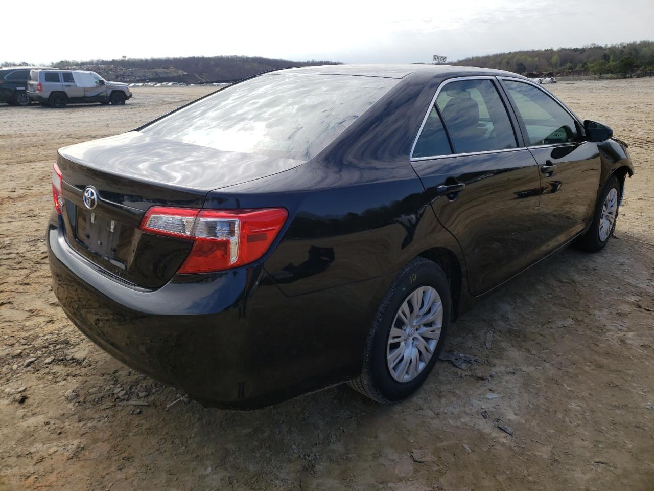 Photo 4 from auction – 2014 TOYOTA CAMRY L with VIN 4T1BF1FK1EU859485