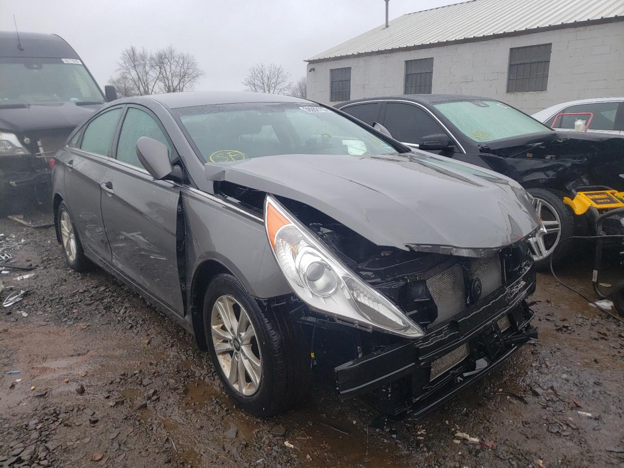 HYUNDAI SONATA GLS 2011 with VIN 5NPEB4AC1BH103949 - Photo from auction