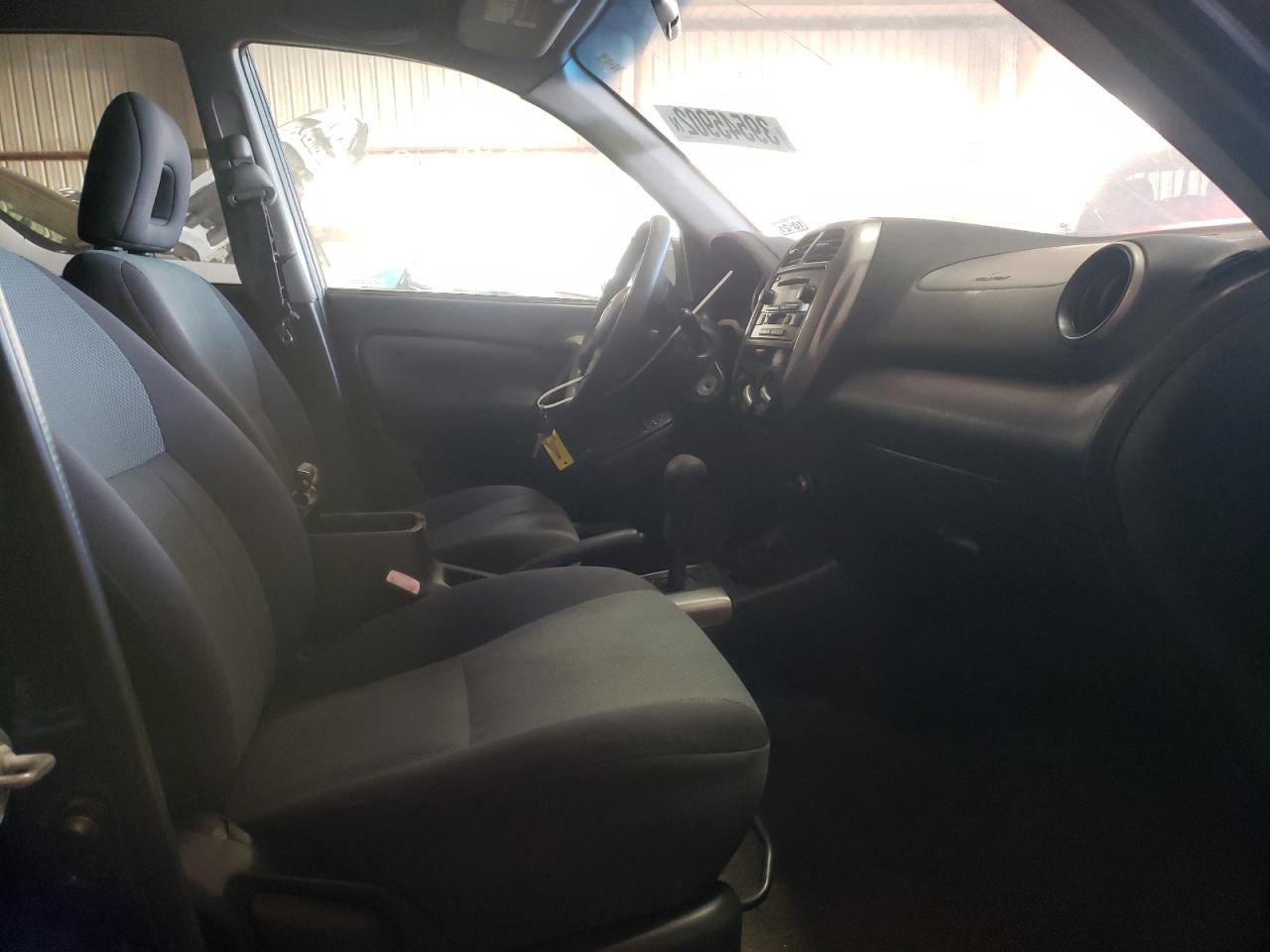 Photo 5 from auction – 2004 TOYOTA RAV4 with VIN JTEGD20V540012673