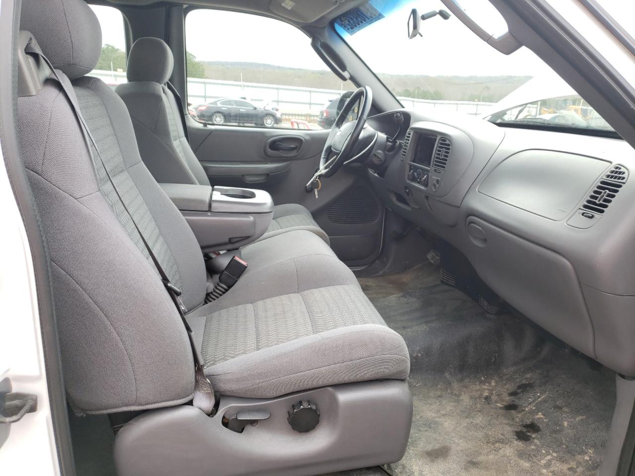 Photo 5 from auction – 2002 FORD F150 with VIN 1FTRX17242NB88706