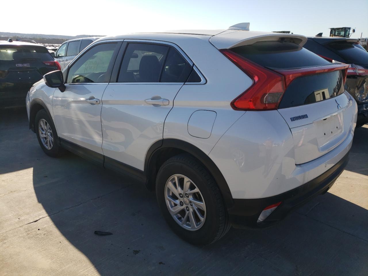 Photo 3 from auction – 2019 MITSUBISHI ECLIPSE CR with VIN JA4AS3AA7KZ019080