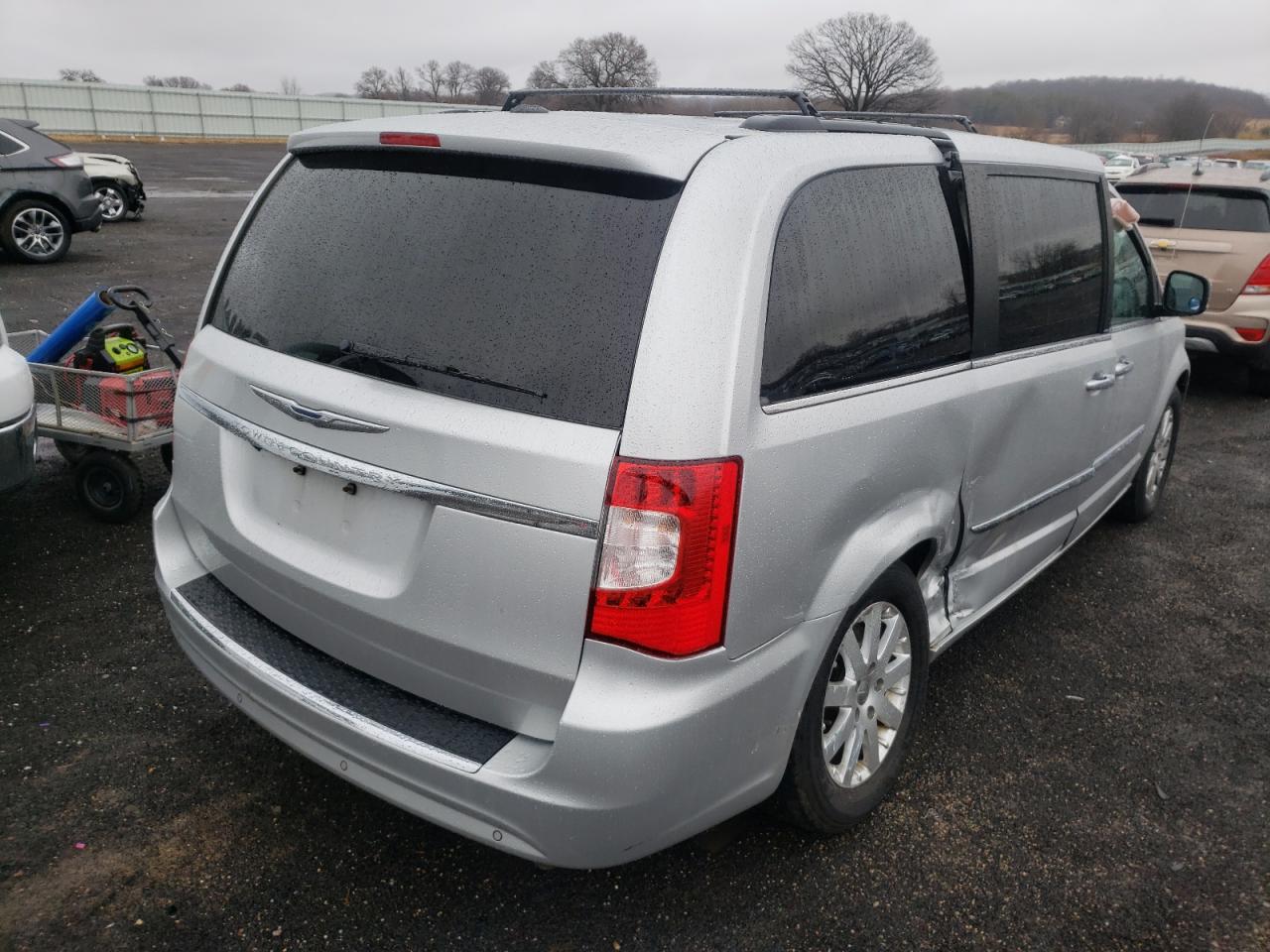 Photo 4 from auction – 2012 CHRYSLER TOWN & COU with VIN 2C4RC1CG4CR194507