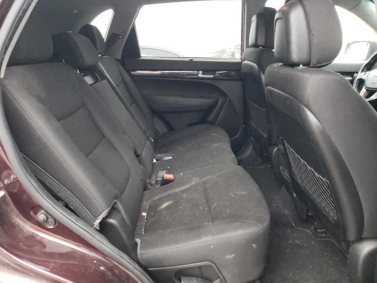 Photo 6 from auction – 2014 KIA SORENTO LX with VIN 5XYKT4A65EG459794