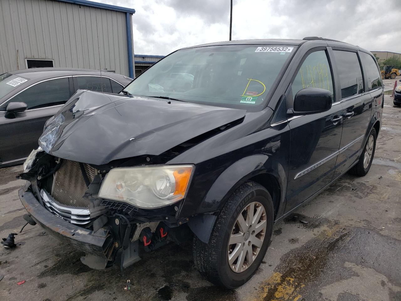 Photo 2 from auction – 2013 CHRYSLER TOWN & COU with VIN 2C4RC1BG2DR541321