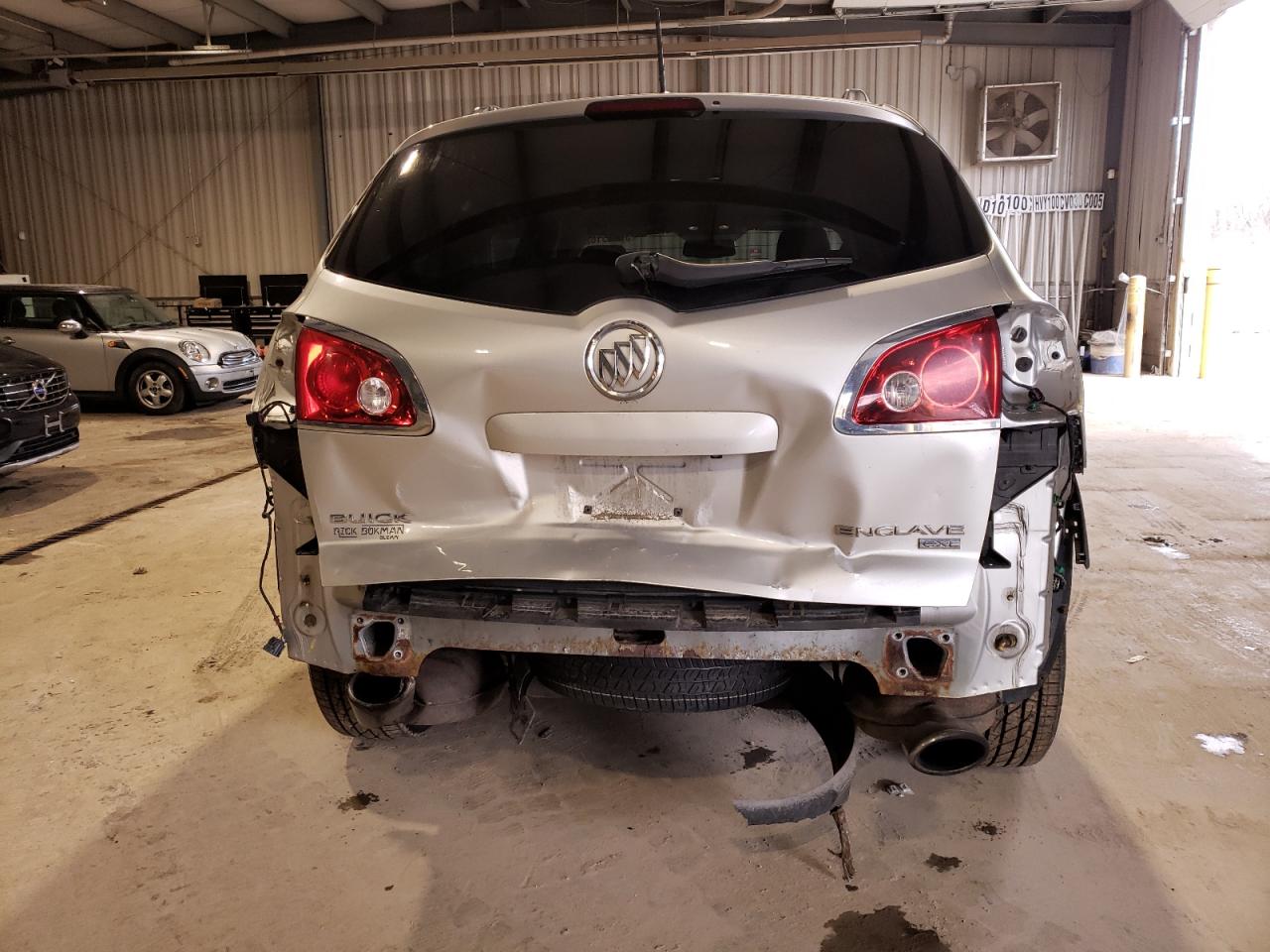 Photo 9 from auction – 2011 BUICK ENCLAVE CX with VIN 5GAKVBEDXBJ149001