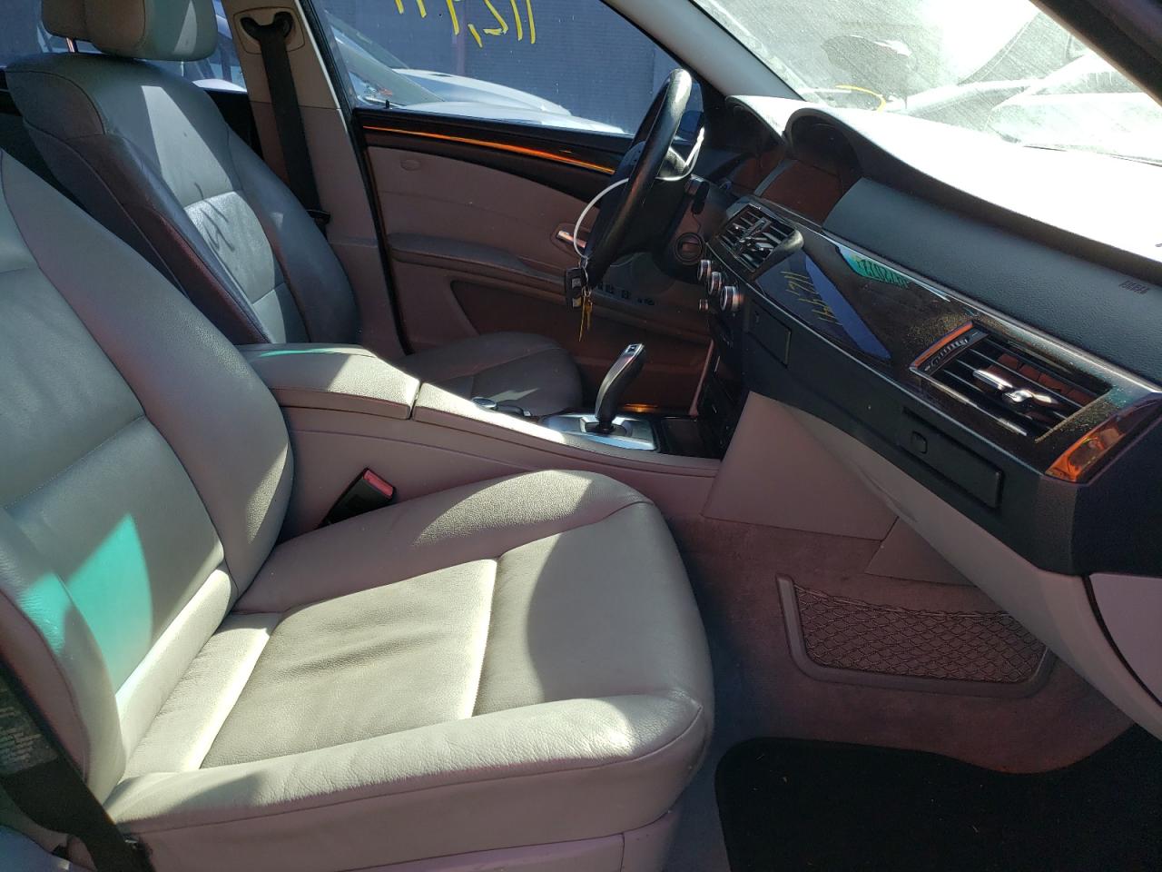 Photo 5 from auction – 2009 BMW 528 I with VIN WBANU53559C118391