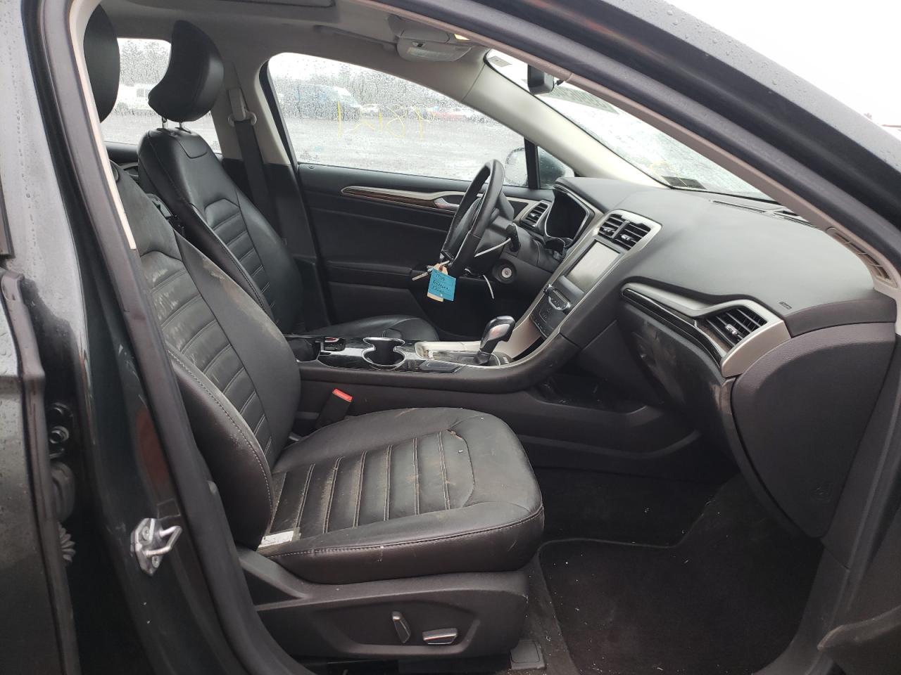 Photo 5 from auction – 2015 FORD FUSION SE with VIN 3FA6P0LUXFR218028