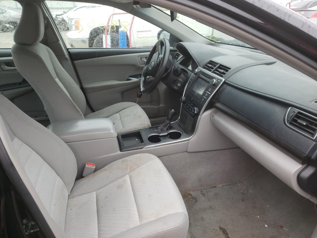 Photo 5 from auction – 2016 TOYOTA CAMRY LE with VIN 4T4BF1FK3GR521952