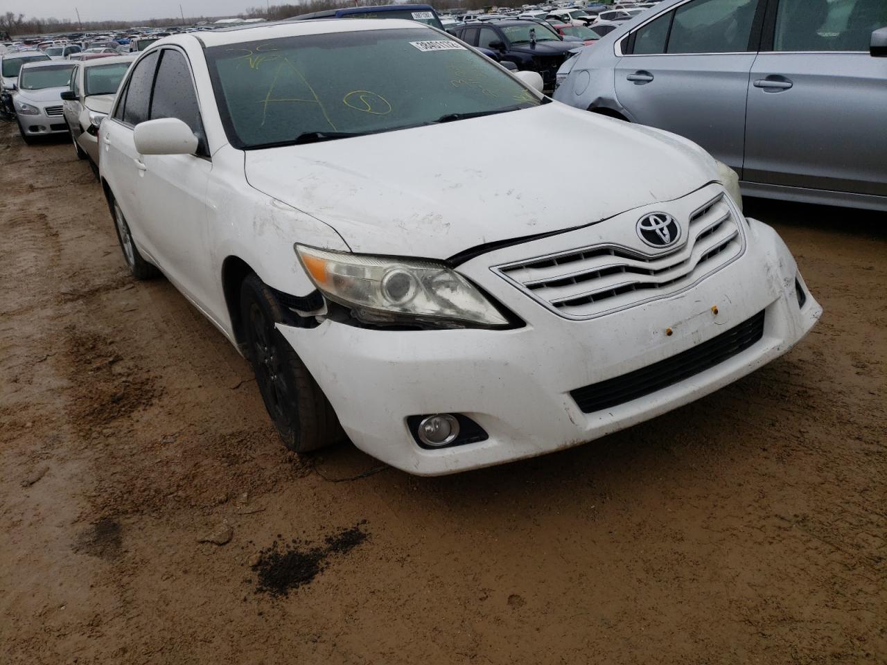 TOYOTA CAMRY BASE 2010 z numerem VIN 4T4BF3EK1AR083095 - Zdjęcie z aukcji