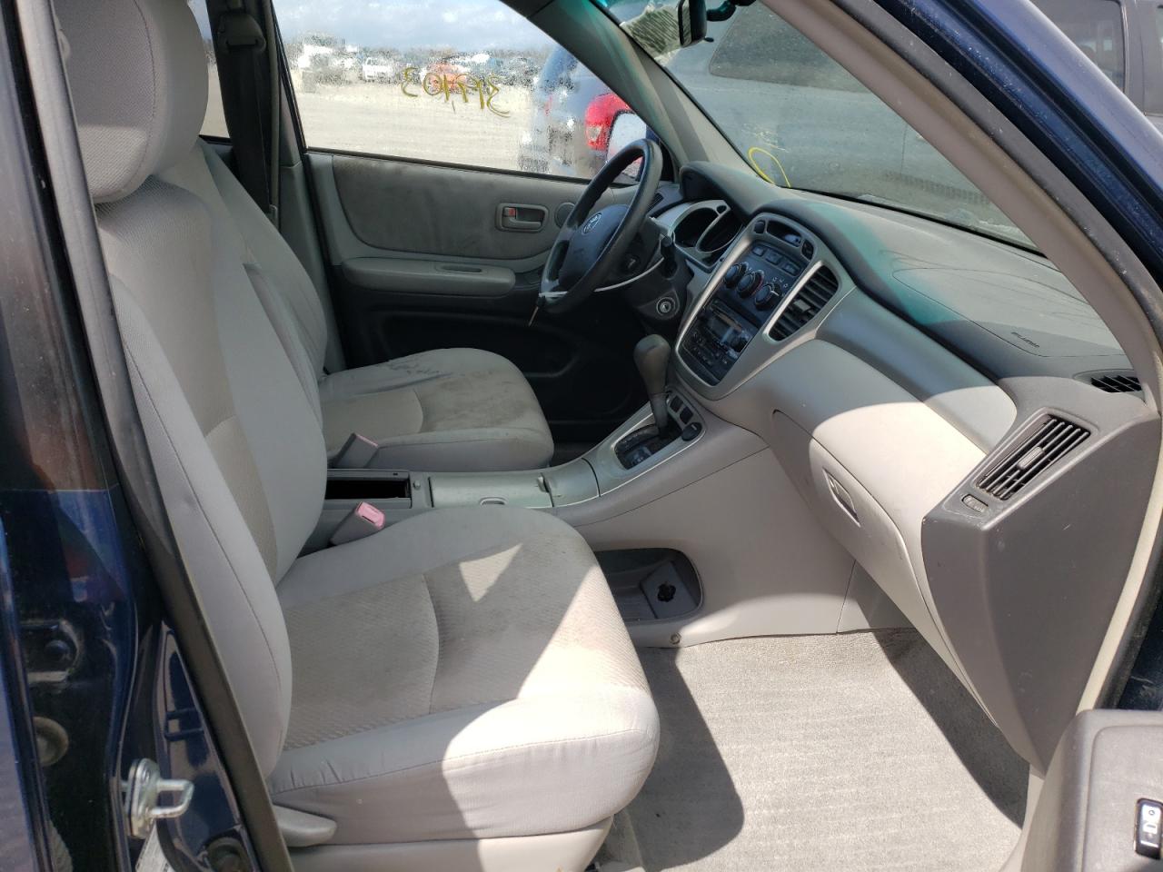 Photo 5 from auction – 2005 TOYOTA HIGHLANDER with VIN JTEEP21A750121082