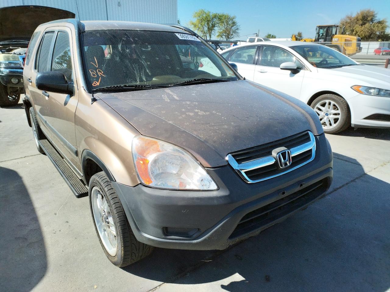HONDA CR-V LX 2002 with VIN JHLRD684X2C017205 - Photo from auction